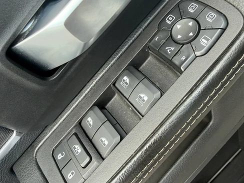 Used 2025 RAM 2500 Big Horn AWD/4WD image 20
