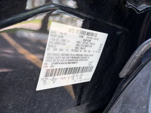 Used 2018 Ford Edge Titanium w/ Equipment Group 301A AWD/4WD image 36