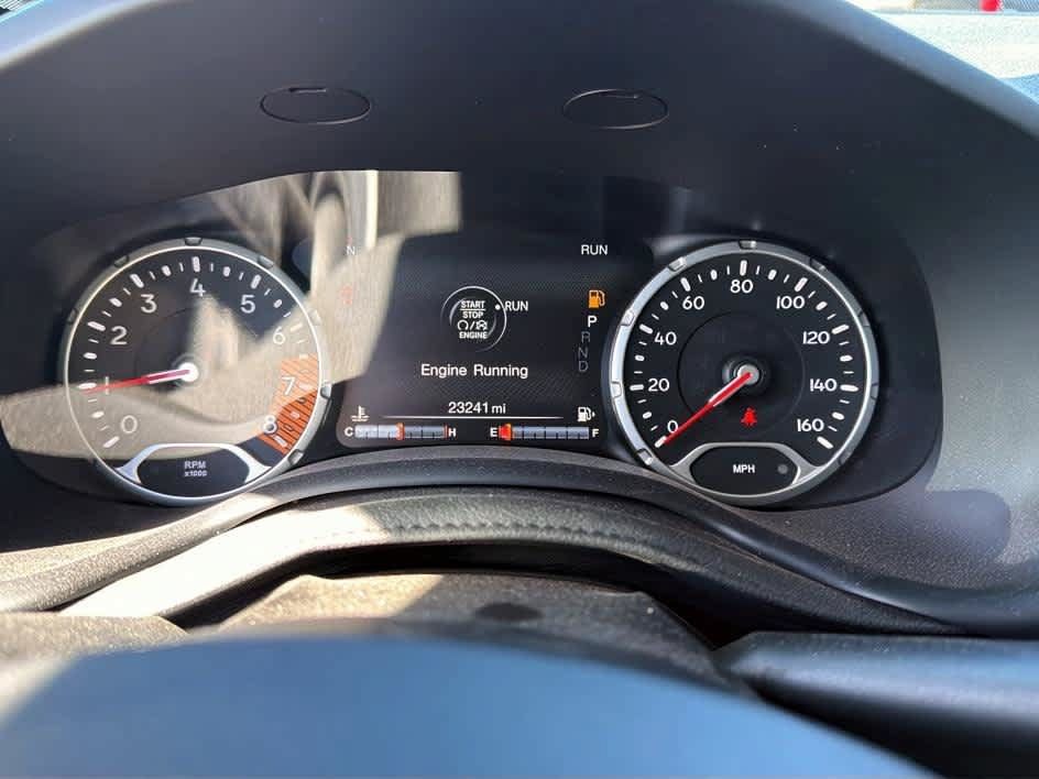 Used 2023 Jeep Renegade Altitude AWD/4WD image 27