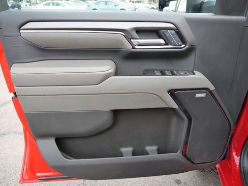 Used 2025 Chevrolet Silverado 2500 ZR2 w/ Technology Package image 28