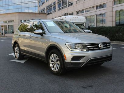 Used 2019 Volkswagen Tiguan SE w/ Panoramic Sunroof Package