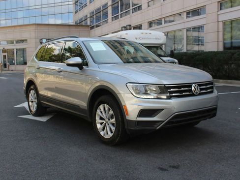 Used 2019 Volkswagen Tiguan SE w/ Panoramic Sunroof Package AWD/4WD image 1
