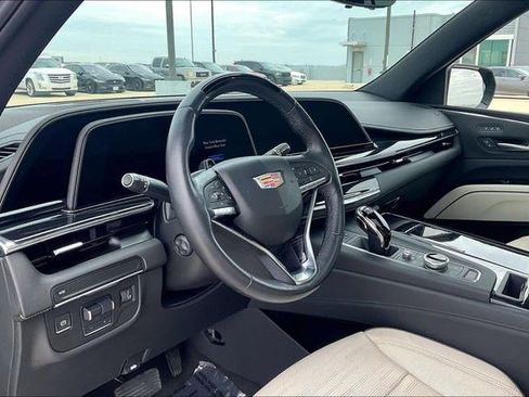 Used 2024 Cadillac Escalade Sport image 16