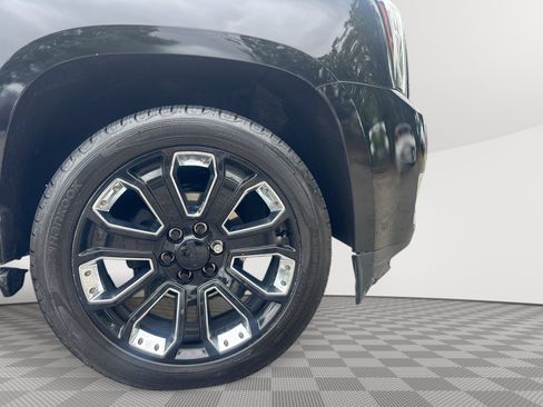 Used 2019 GMC Yukon XL Denali w/ Denali Ultimate Package AWD/4WD image 31
