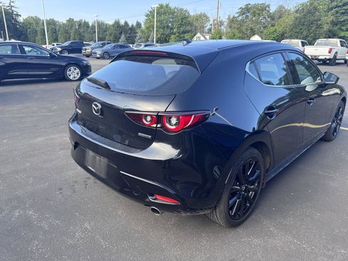 Used 2025 MAZDA MAZDA3 2.5 S Hatchback w/ Premium Pkg FWD image 4