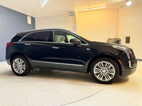 Used 2019 Cadillac XT5 Premium Luxury w/ Driver Assist Package FWD image 7