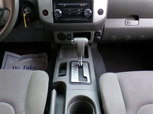 Used 2018 Nissan Frontier SV RWD image 28