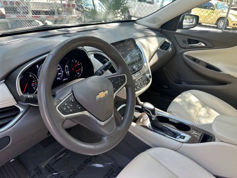 Used 2024 Chevrolet Malibu LT image 28