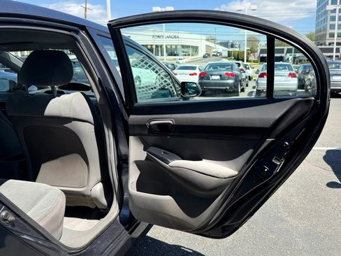 Used 2010 Honda Civic DX-VP image 22