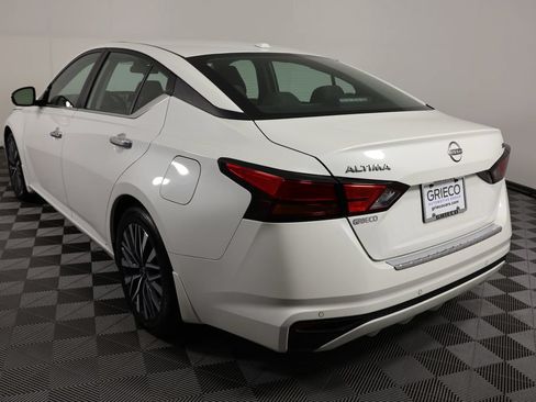 Used 2023 Nissan Altima 2.5 SV FWD image 6