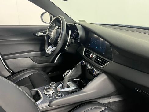 Used 2023 Alfa Romeo Giulia Sprint image 34