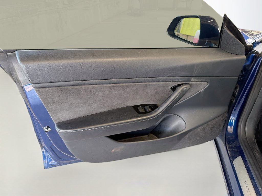 Used 2018 Tesla Model 3 Long Range RWD image 21