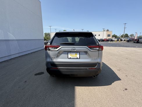 Certified 2025 Toyota RAV4 XLE AWD/4WD image 15