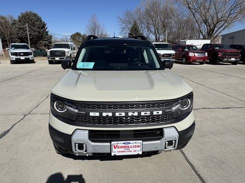 New 2025 Ford Bronco Sport Badlands image 9