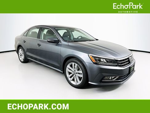 Used 2018 Volkswagen Passat 2.0T SE FWD image 1