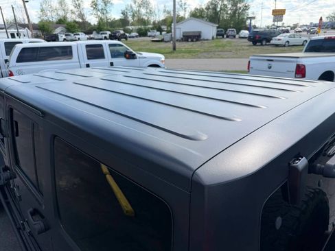 Used 2016 Jeep Wrangler Unlimited Rubicon image 72