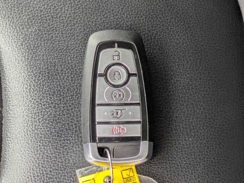 Used 2023 Ford Edge Titanium w/ Class II Trailer Tow Package image 34