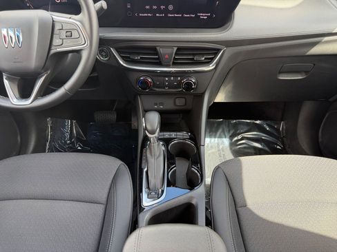 Used 2025 Buick Encore GX Preferred image 40