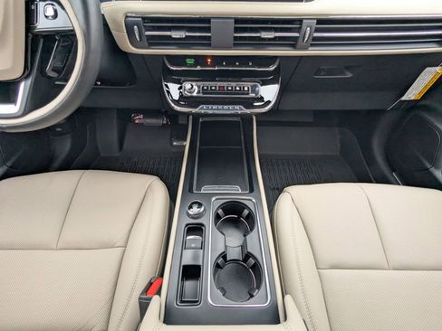 New 2026 Lincoln Corsair Grand Touring AWD/4WD image 19