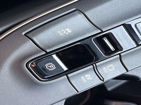 Used 2023 Toyota Crown w/ Advanced Technology Package AWD/4WD image 39