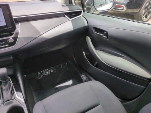 Used 2024 Toyota Corolla LE FWD image 16