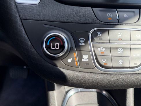 Used 2023 Chevrolet Malibu LT image 30