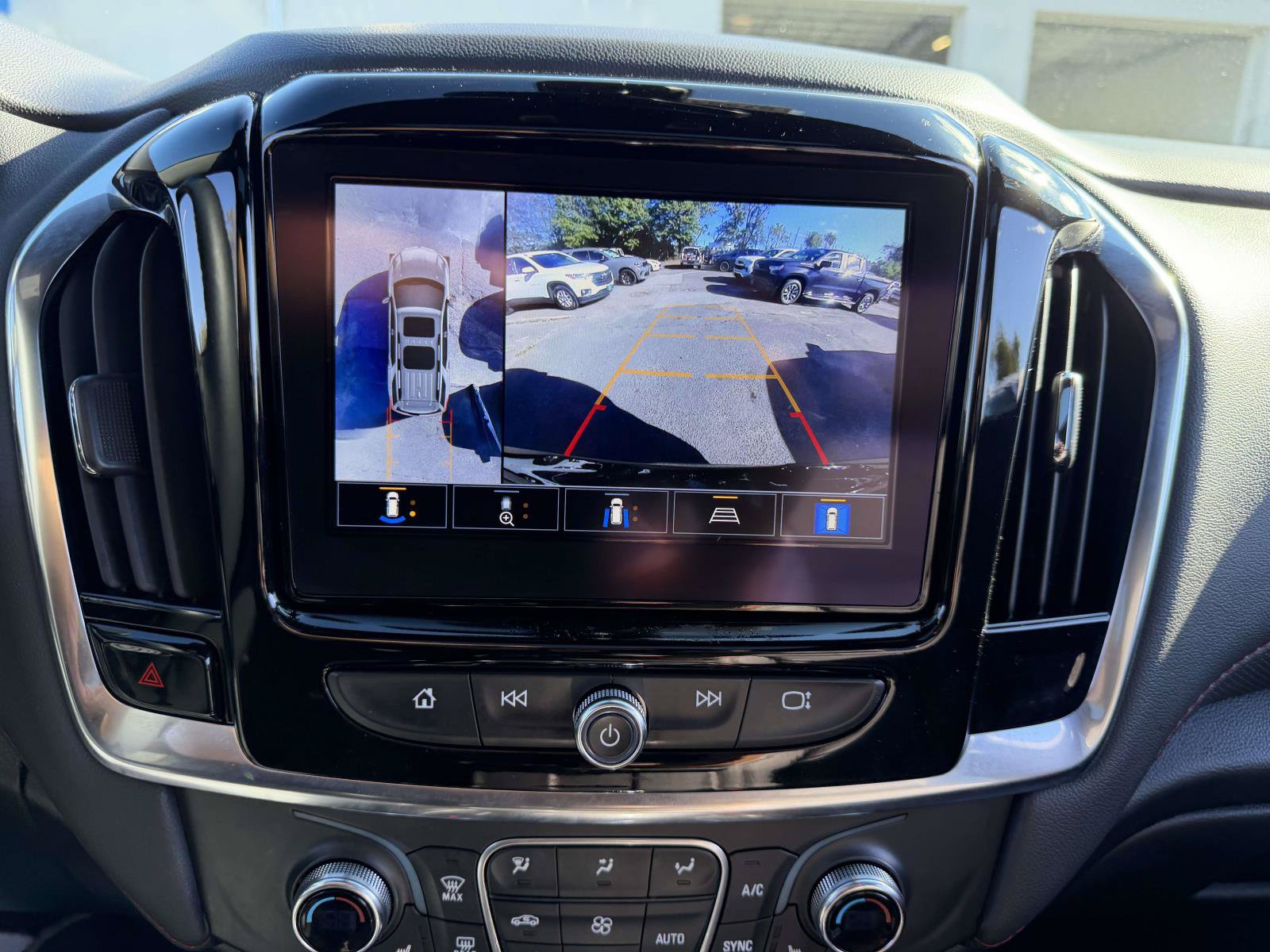 Certified 2023 Chevrolet Traverse RS AWD/4WD image 25