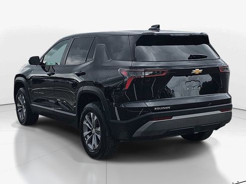 Used 2025 Chevrolet Equinox LT FWD image 8