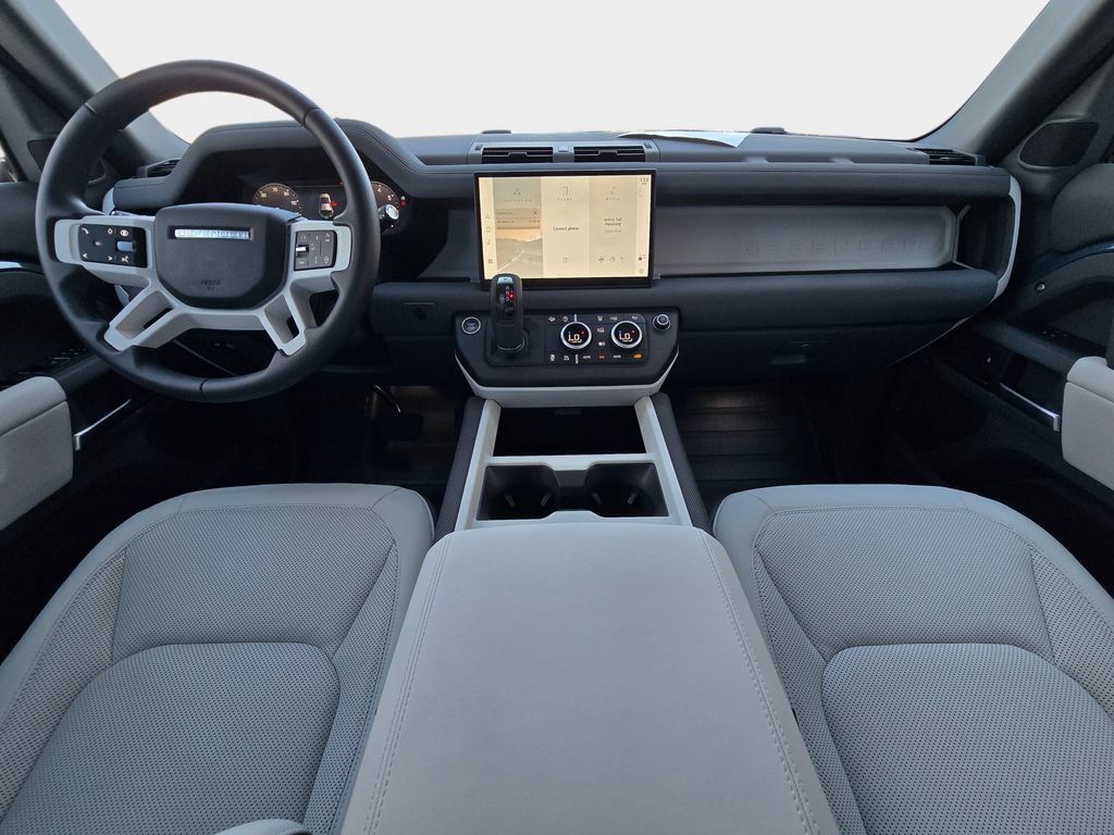 Used 2025 Land Rover Defender 110 S AWD/4WD image 9