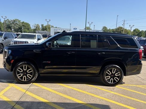 Used 2024 GMC Yukon AT4 w/ AT4 Premium Package AWD/4WD image 10