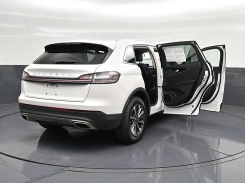 Used 2023 Lincoln Nautilus Reserve FWD image 37