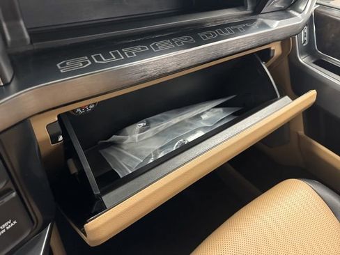 Used 2024 Ford F250 Lariat w/ Chrome Package image 58