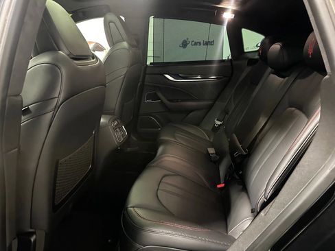 Used 2024 Maserati Levante GT Ultima image 14