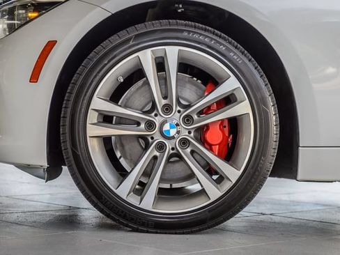 Used 2018 BMW 340i xDrive Sedan AWD/4WD image 12