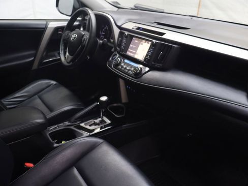 Used 2016 Toyota RAV4 Limited w/ Advanced Technology Package FWD image 10