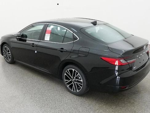 New 2026 Toyota Camry XLE FWD image 5