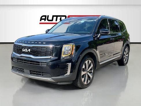 Used 2022 Kia Telluride EX w/ EX Premium Package FWD image 3