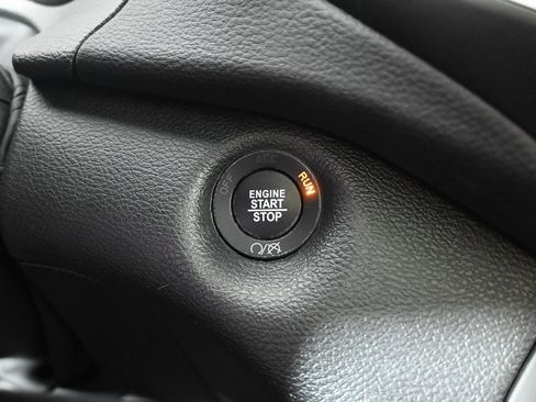 Used 2022 Jeep Cherokee Limited image 32