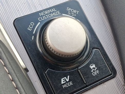 Used 2018 Lexus RX 450h F Sport image 25