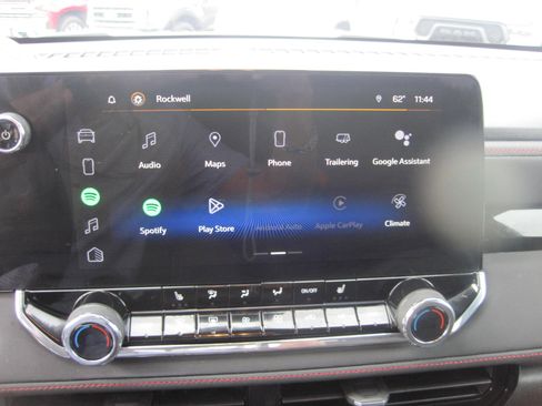 Used 2023 Chevrolet Colorado Z71 w/ Z71 Convenience Package 2 image 17