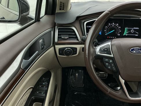 Used 2017 Ford Fusion Platinum FWD image 31