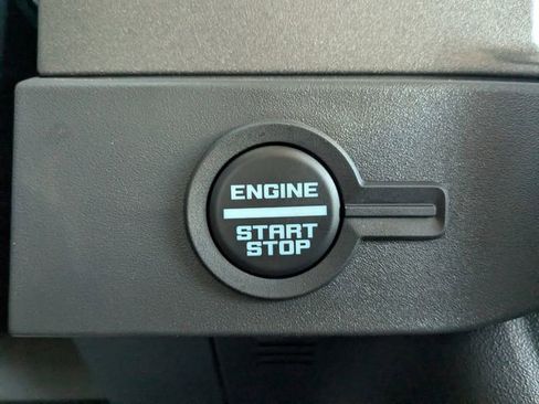 New 2025 Ford Bronco Badlands image 28