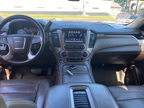 Used 2019 GMC Yukon XL Denali w/ Open Road Package AWD/4WD image 9
