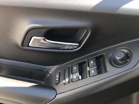 Certified 2018 Chevrolet Trax LT w/ LT Convenience Package FWD image 15