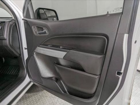 Used 2022 Chevrolet Colorado LT w/ Fleet Safety Package RWD image 18