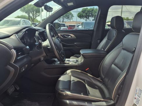 Used 2023 Chevrolet Traverse Premier w/ Redline Edition AWD/4WD image 17
