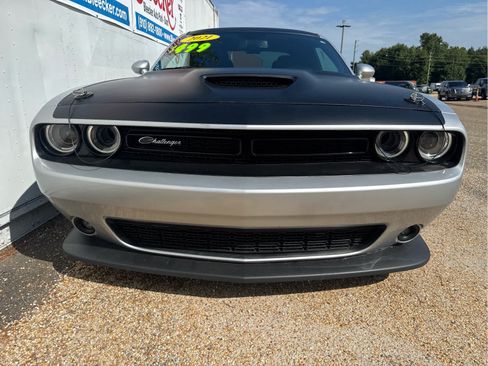 Used 2021 Dodge Challenger R/T Scat Pack w/ T/A Package RWD image 12