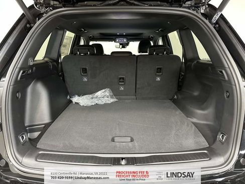 New 2026 Jeep Grand Cherokee Altitude AWD/4WD image 9
