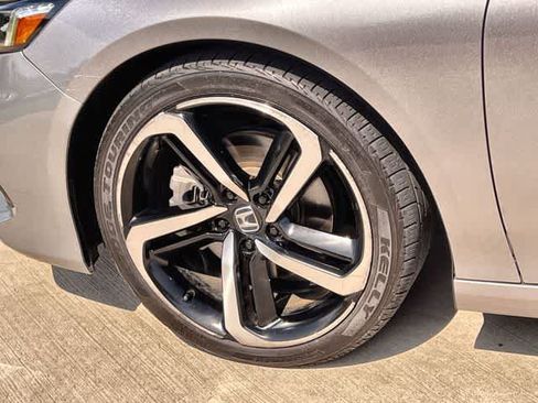 Used 2022 Honda Accord Sport image 9