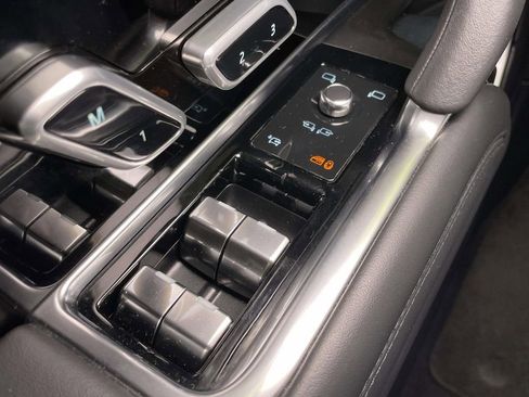 Used 2023 Land Rover Range Rover Autobiography AWD/4WD image 30